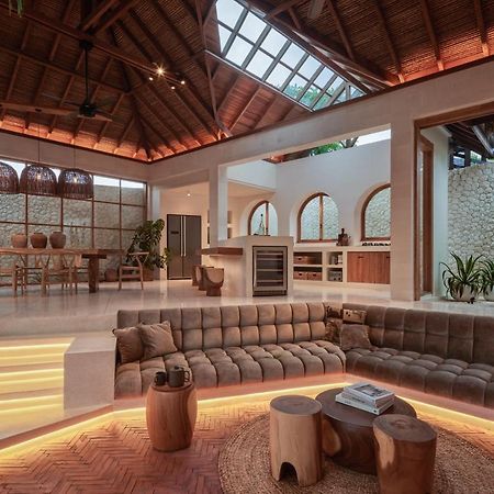 Villa Massilia Bali Seminyak  Exterior photo